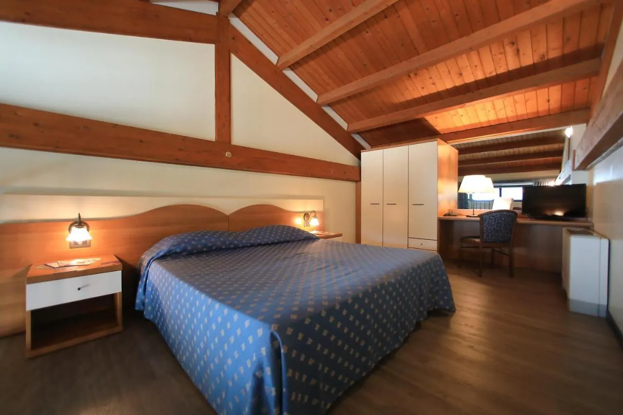 Hotel Eden Valeggio sul Mincio 3*,  Italy